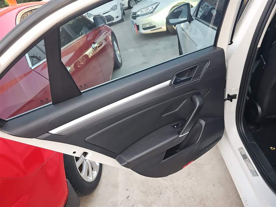 Volkswagen Lingdu