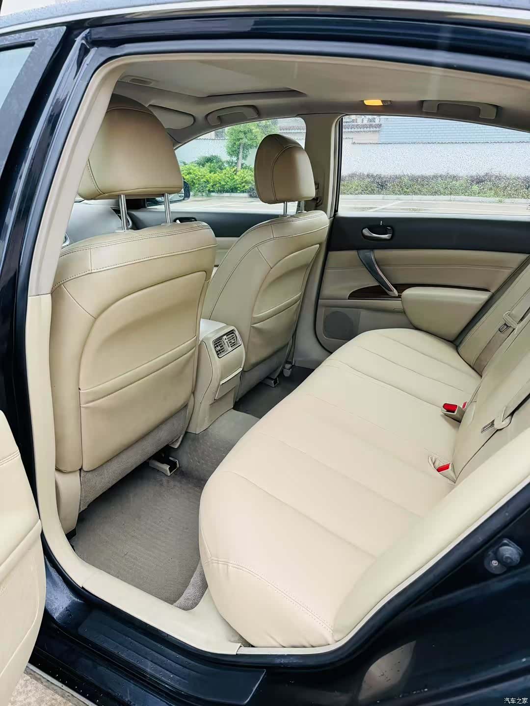 Nissan Teana, 2011 8