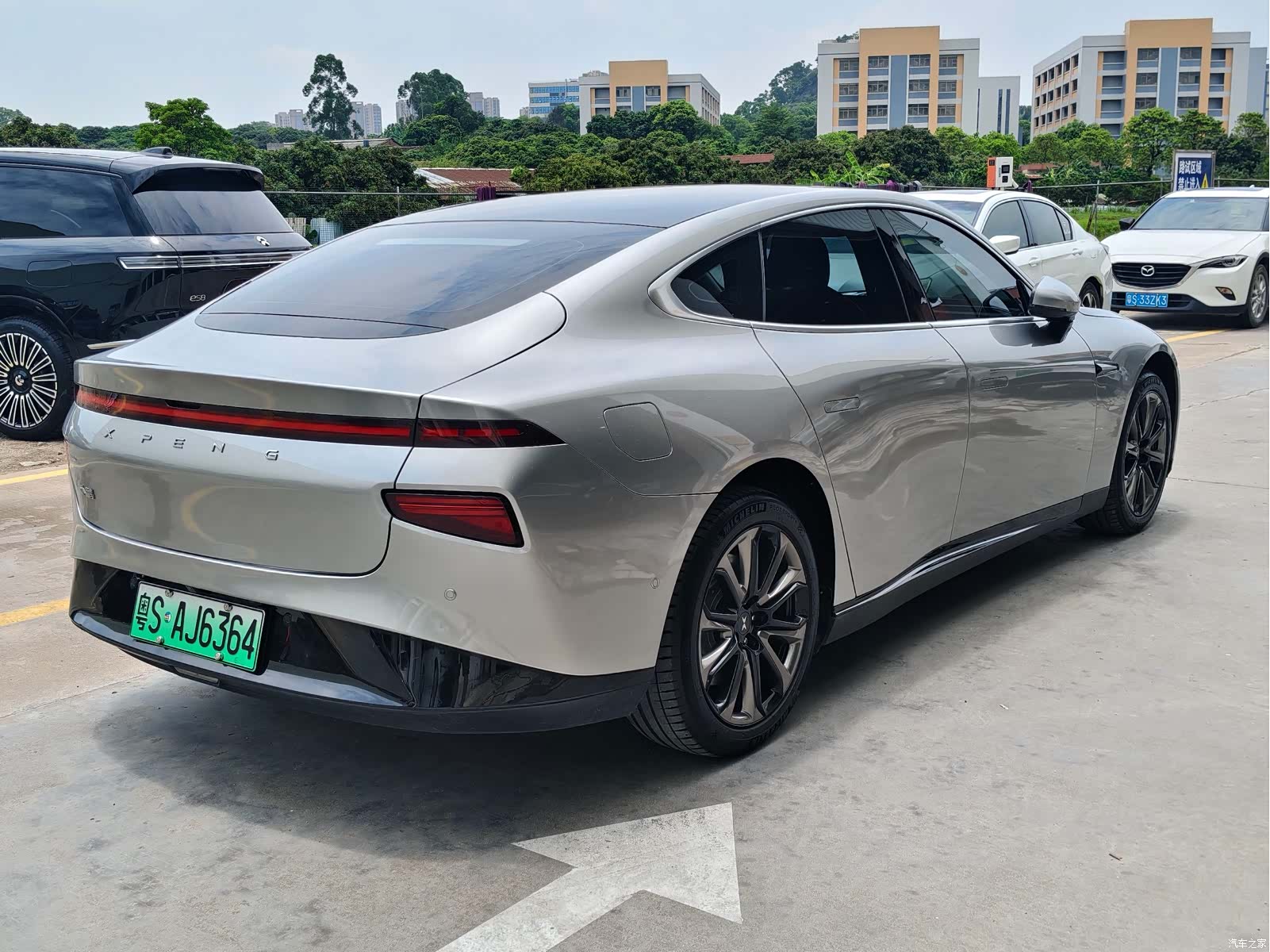 Xpeng P7, 2022 4