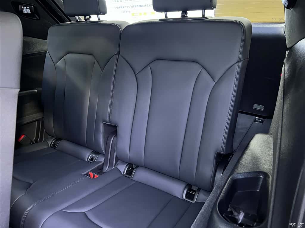 Audi Q7, 2023 9