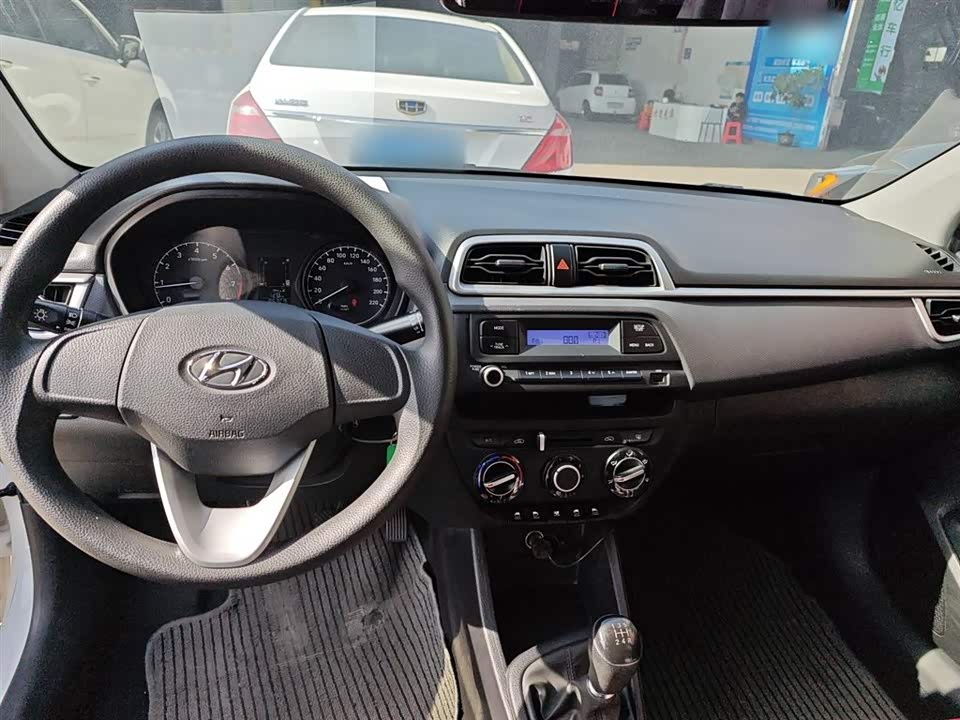 Hyundai Rena