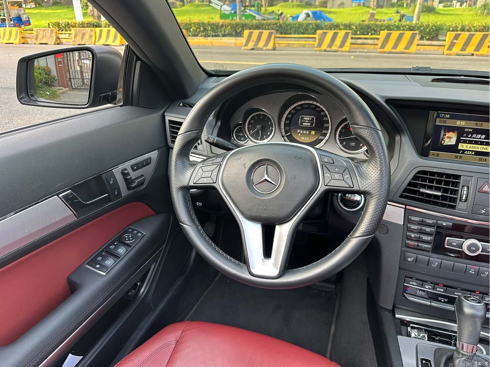 Mercedes-Benz E-Class, 2012 23