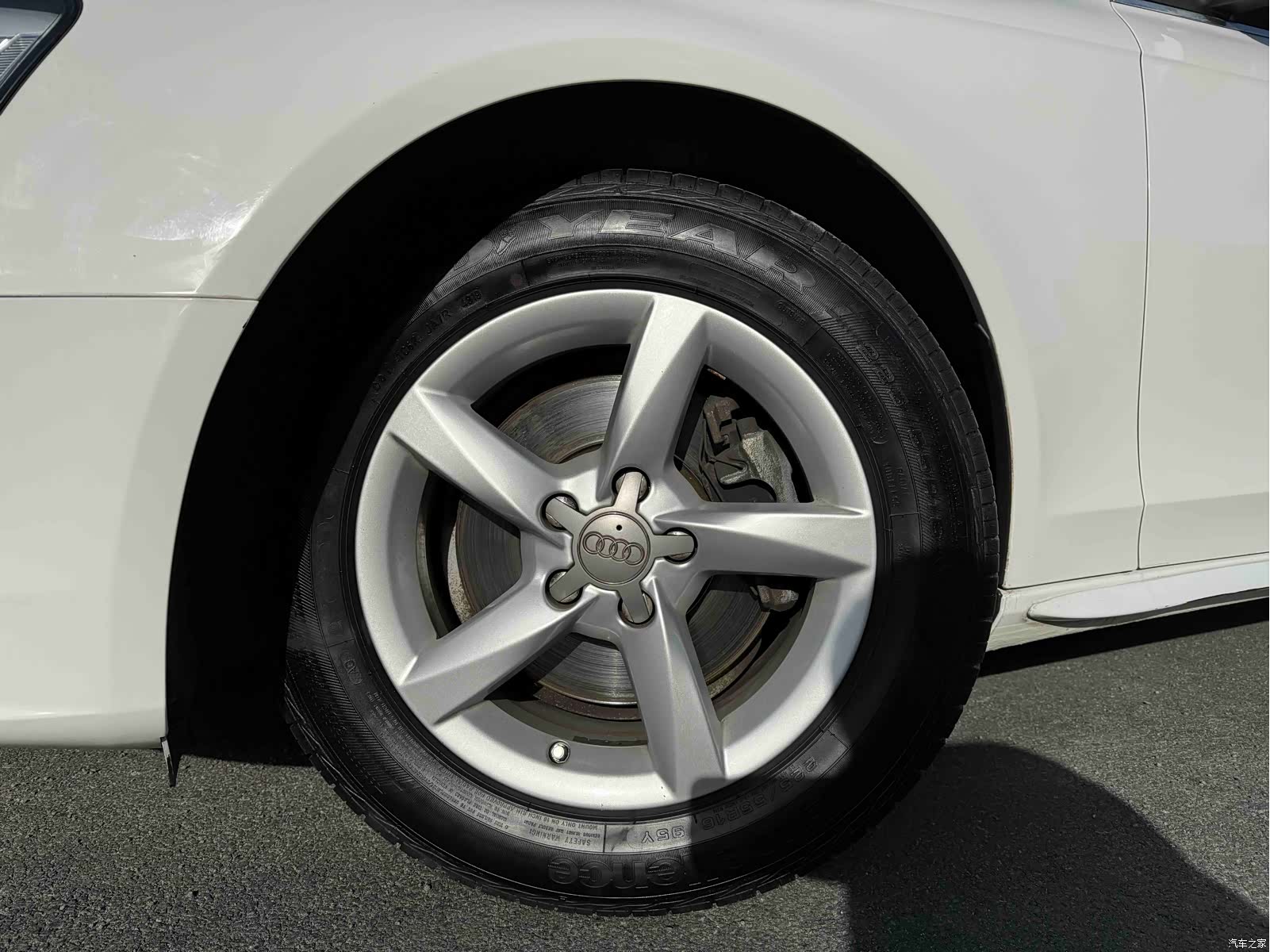 Audi A4L, 2014 6