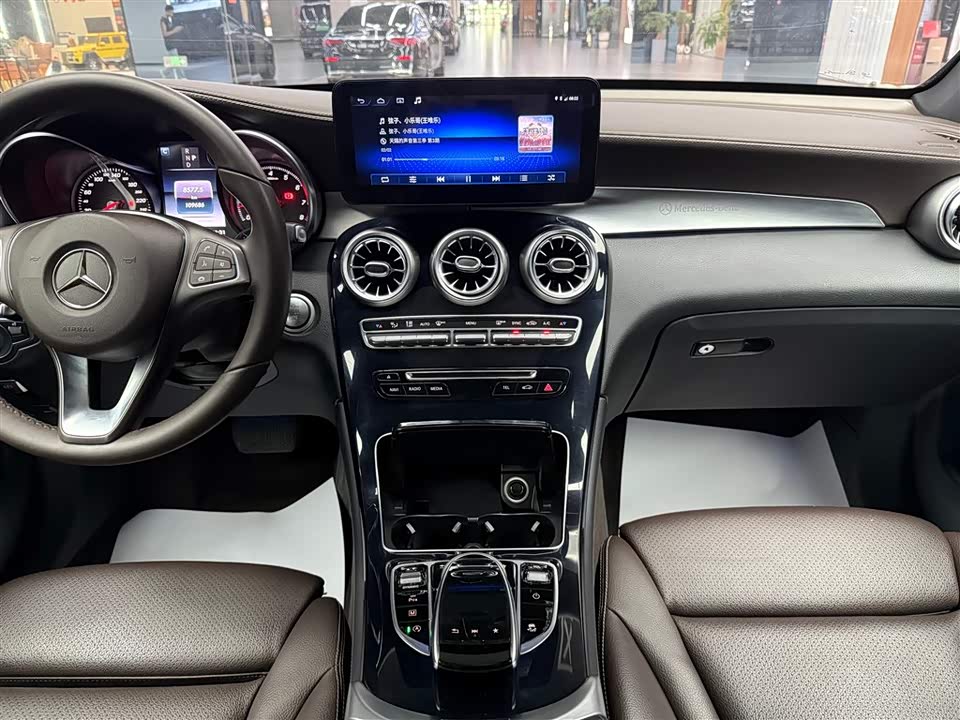 Mercedes-Benz GLC Mercedes-Benz GLC