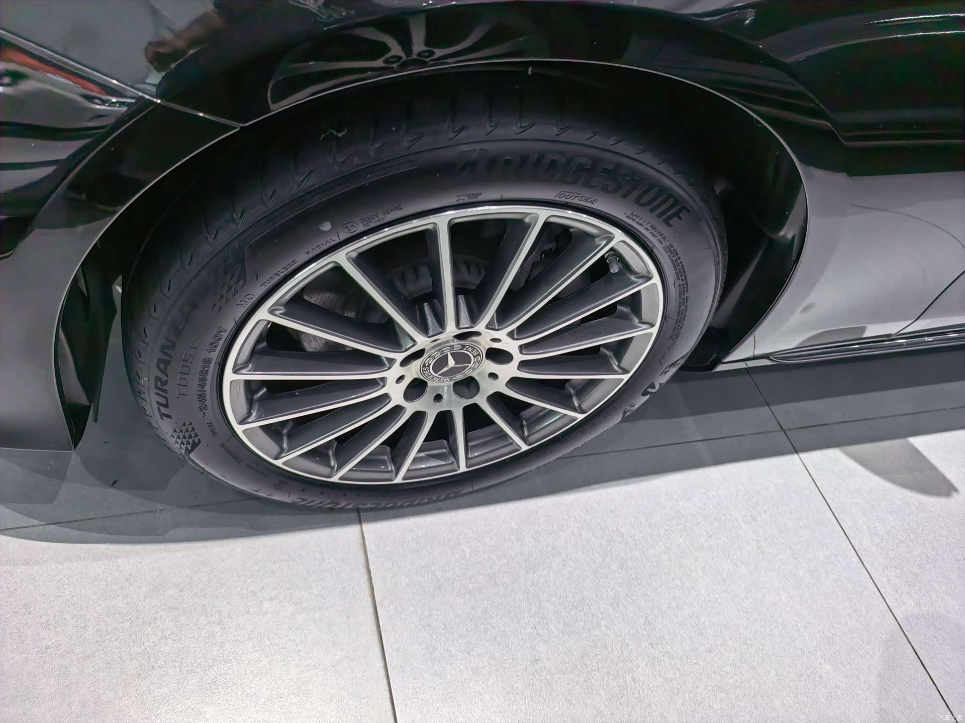 Mercedes-Benz E-Class, 2023 все фото