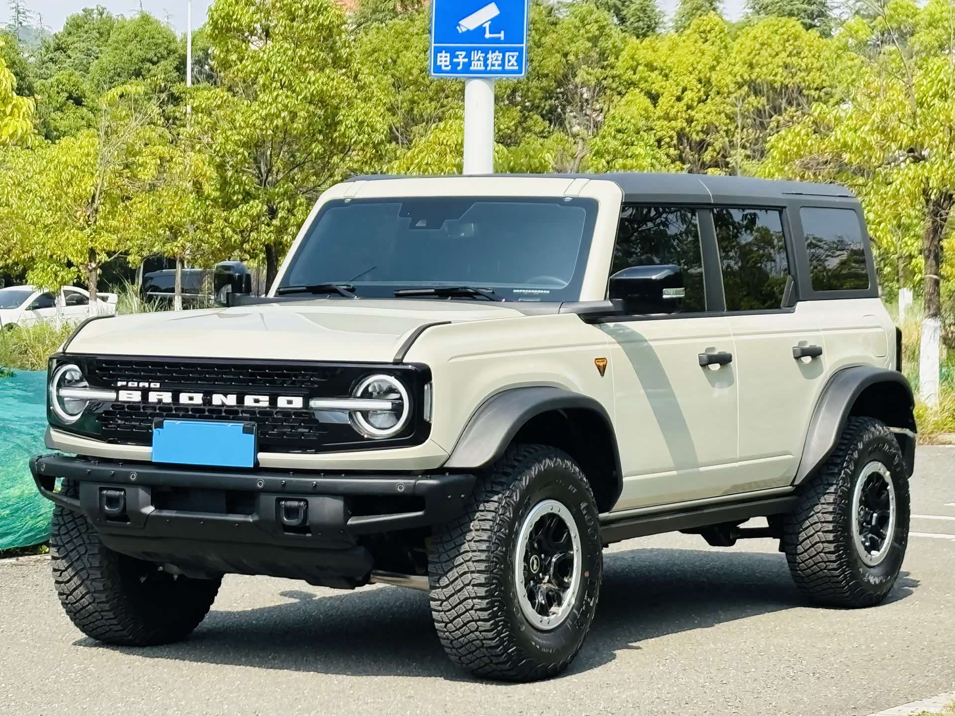 Ford Bronco, 2025 1
