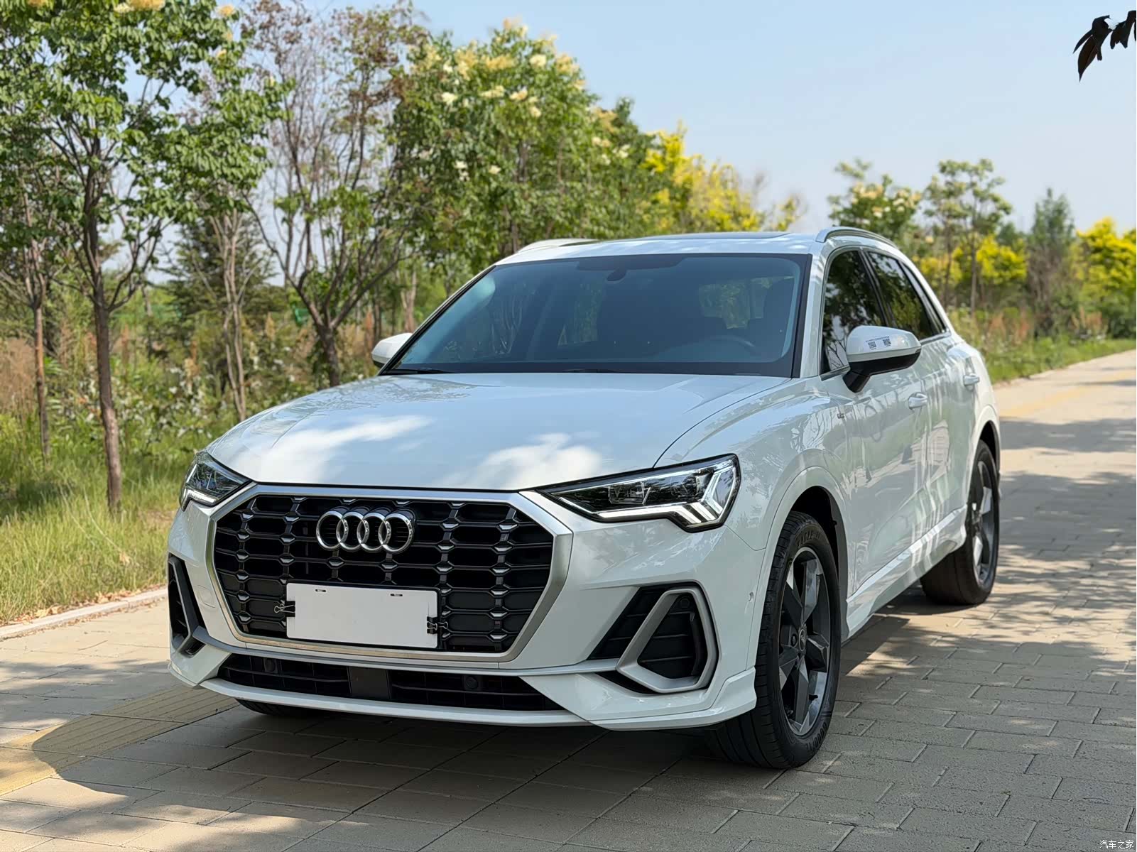 Audi Q3, 2022 1