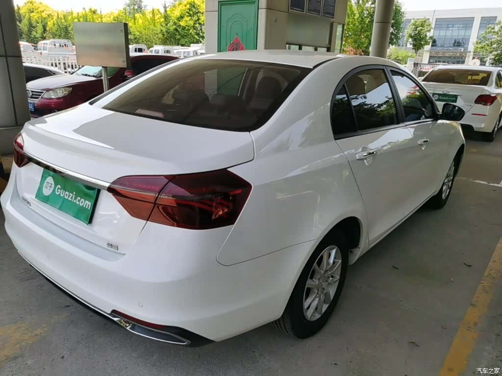 Geely Emgrand, 2021 7
