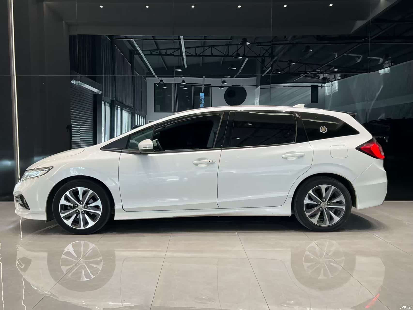 Honda Jade, 2019 все фото