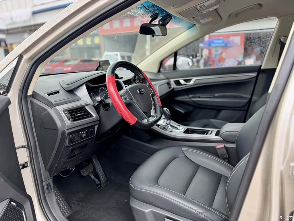 Geely Emgrand, 2017 9