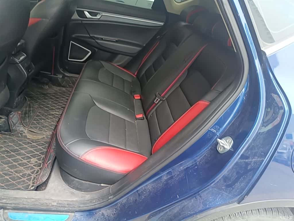 Geely Emgrand, 2021 17