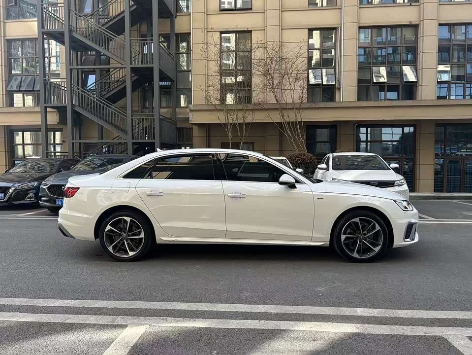 Audi A4L