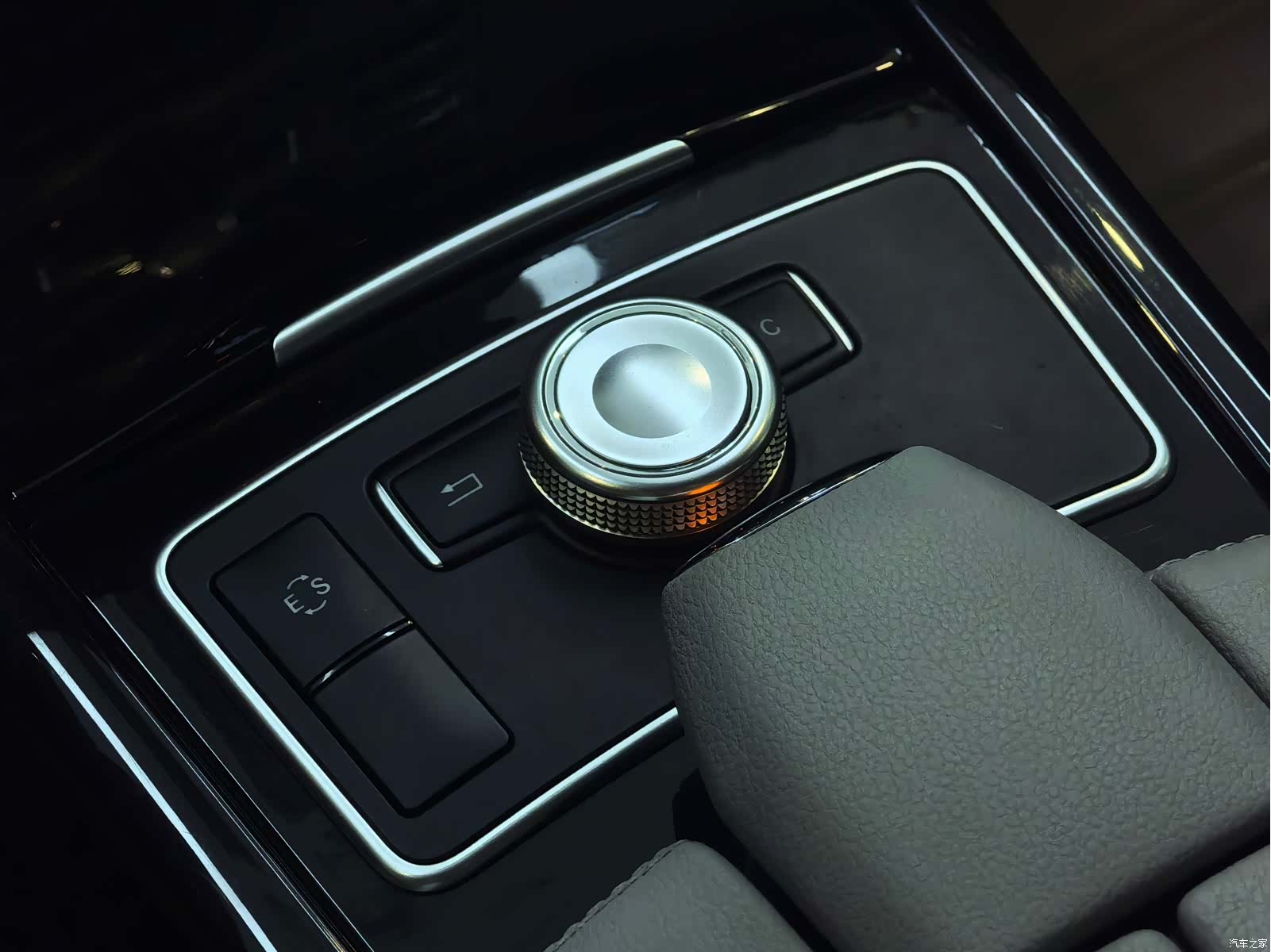 Mercedes-Benz E-Class, 2012 12
