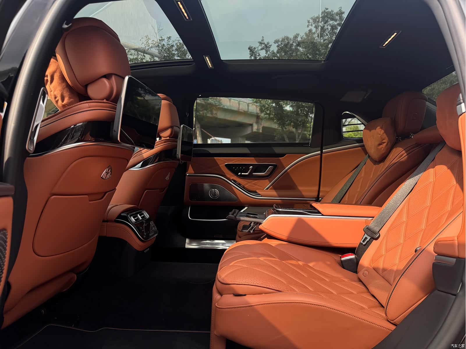 Maybach S-Class, 2023 17