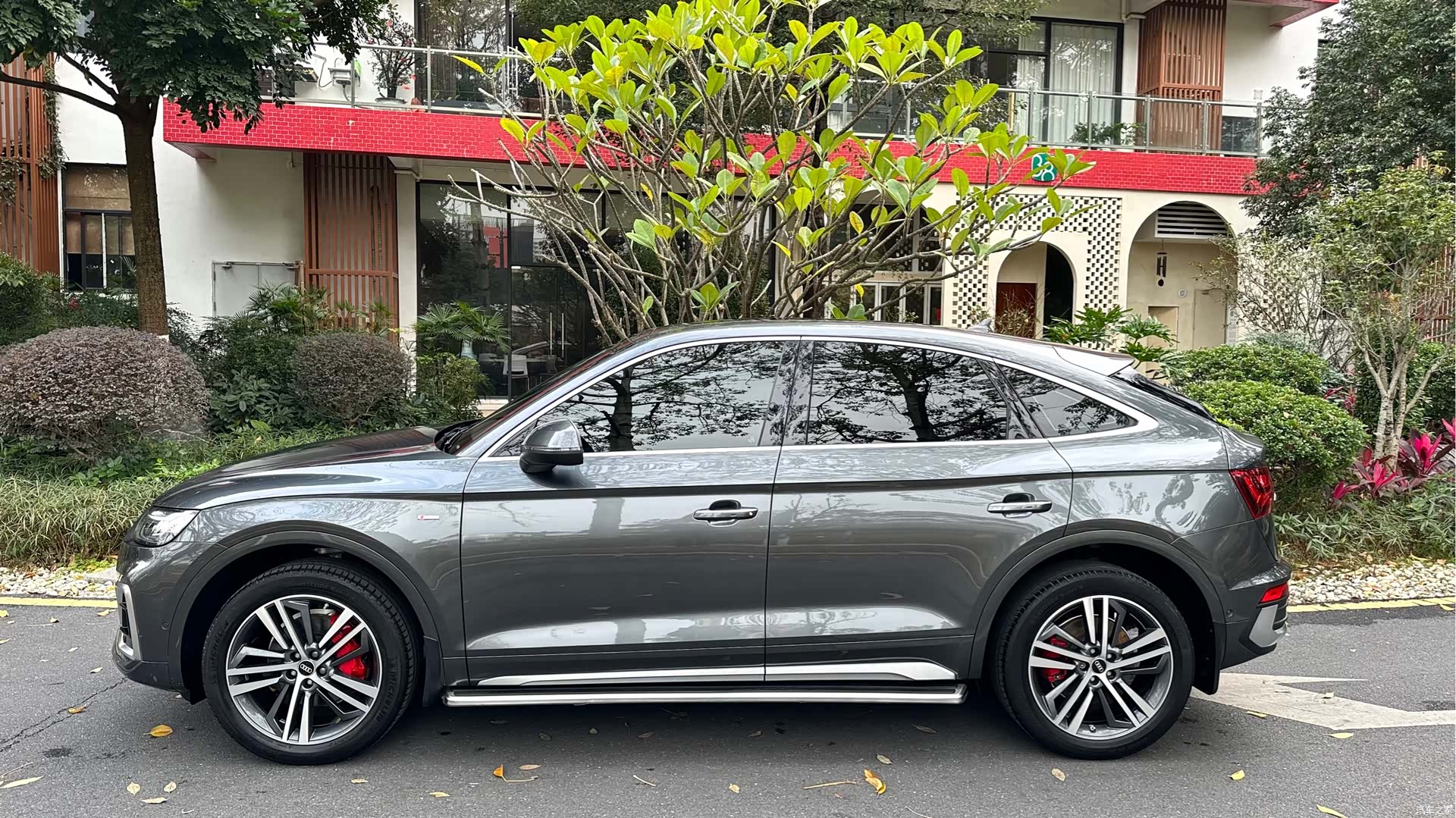 Audi Q5L, 2021 4