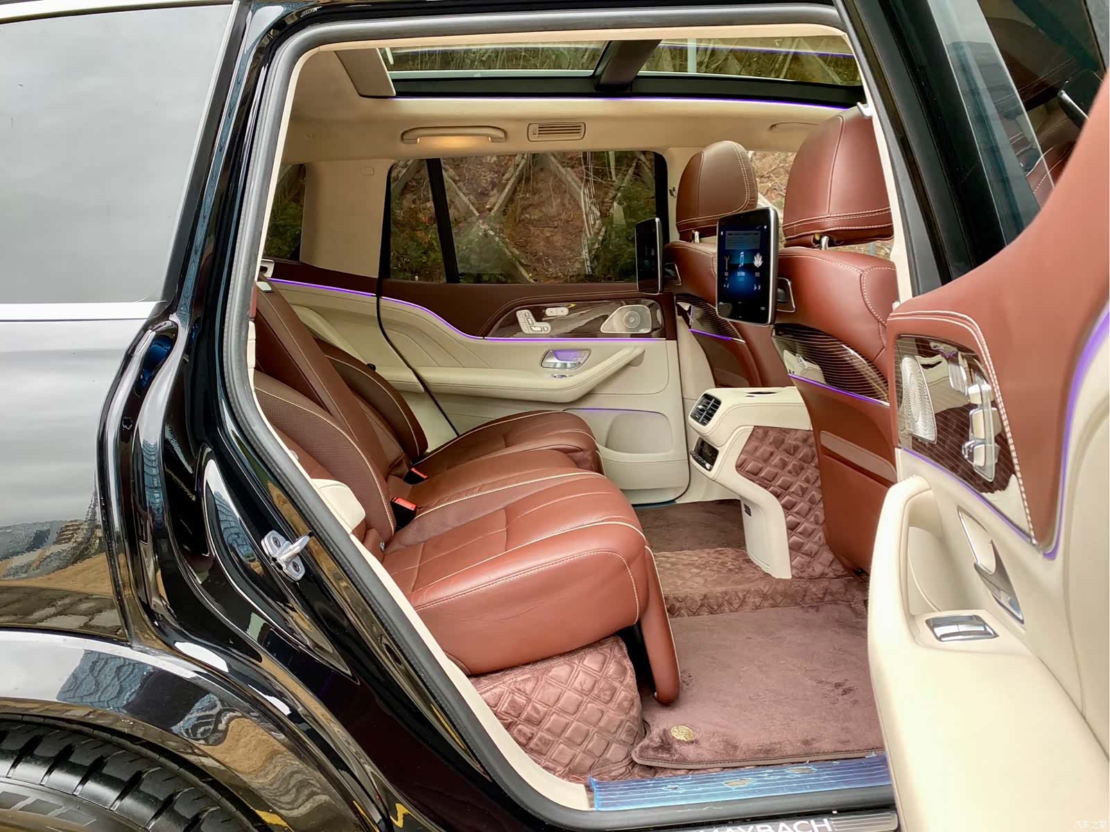 Maybach GLS, 2022 12
