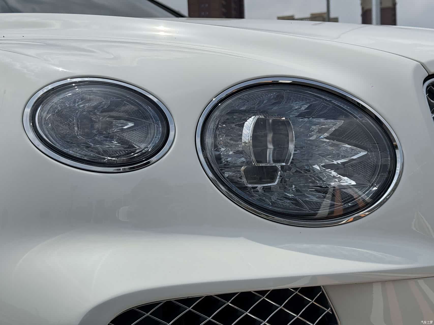 Bentley Bentayga, 2021 4
