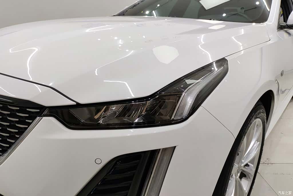 Cadillac CT5, 2023 все фото
