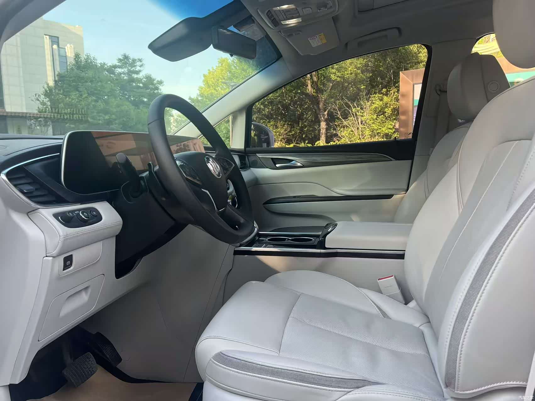 Buick GL8, 2023 10