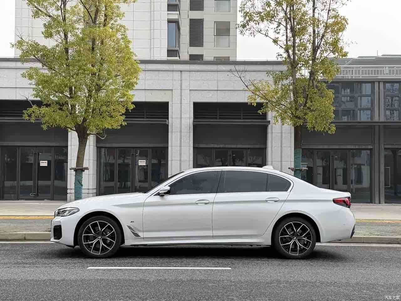 BMW 5 Series, 2023 3