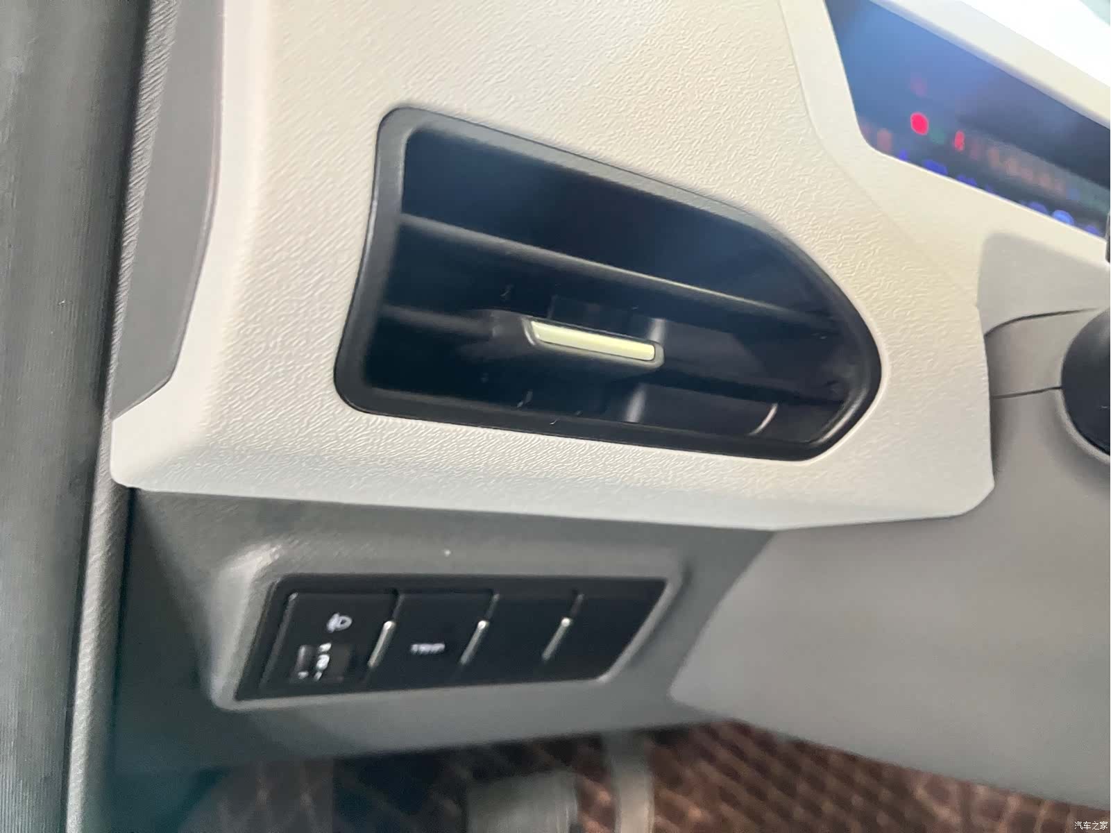 Geely Panda, 2023 17