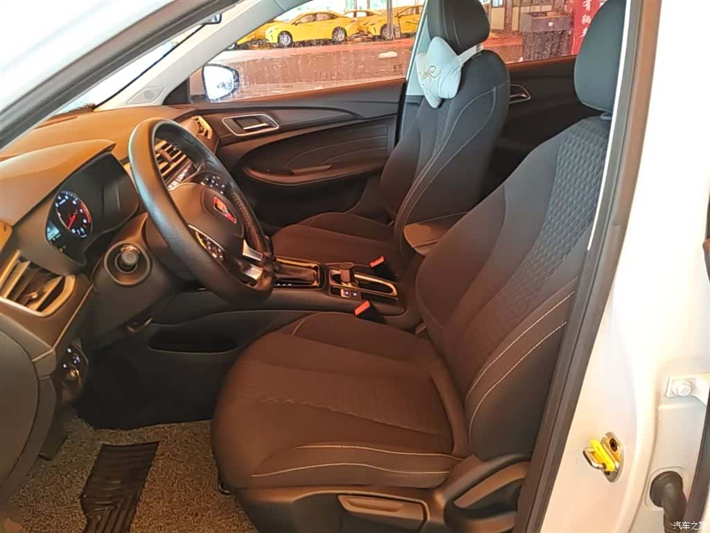 Roewe i5, 2021 15