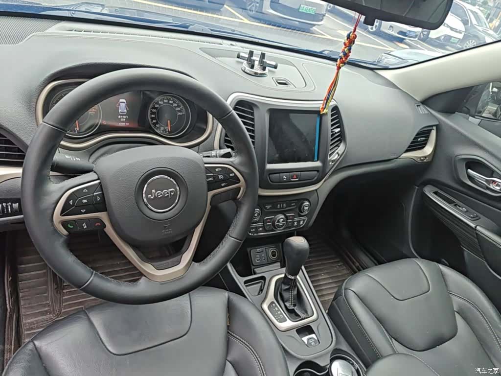 Jeep Cherokee, 2017 10