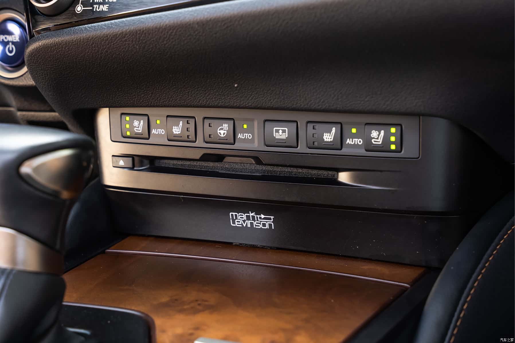 Lexus ES, 2022 18