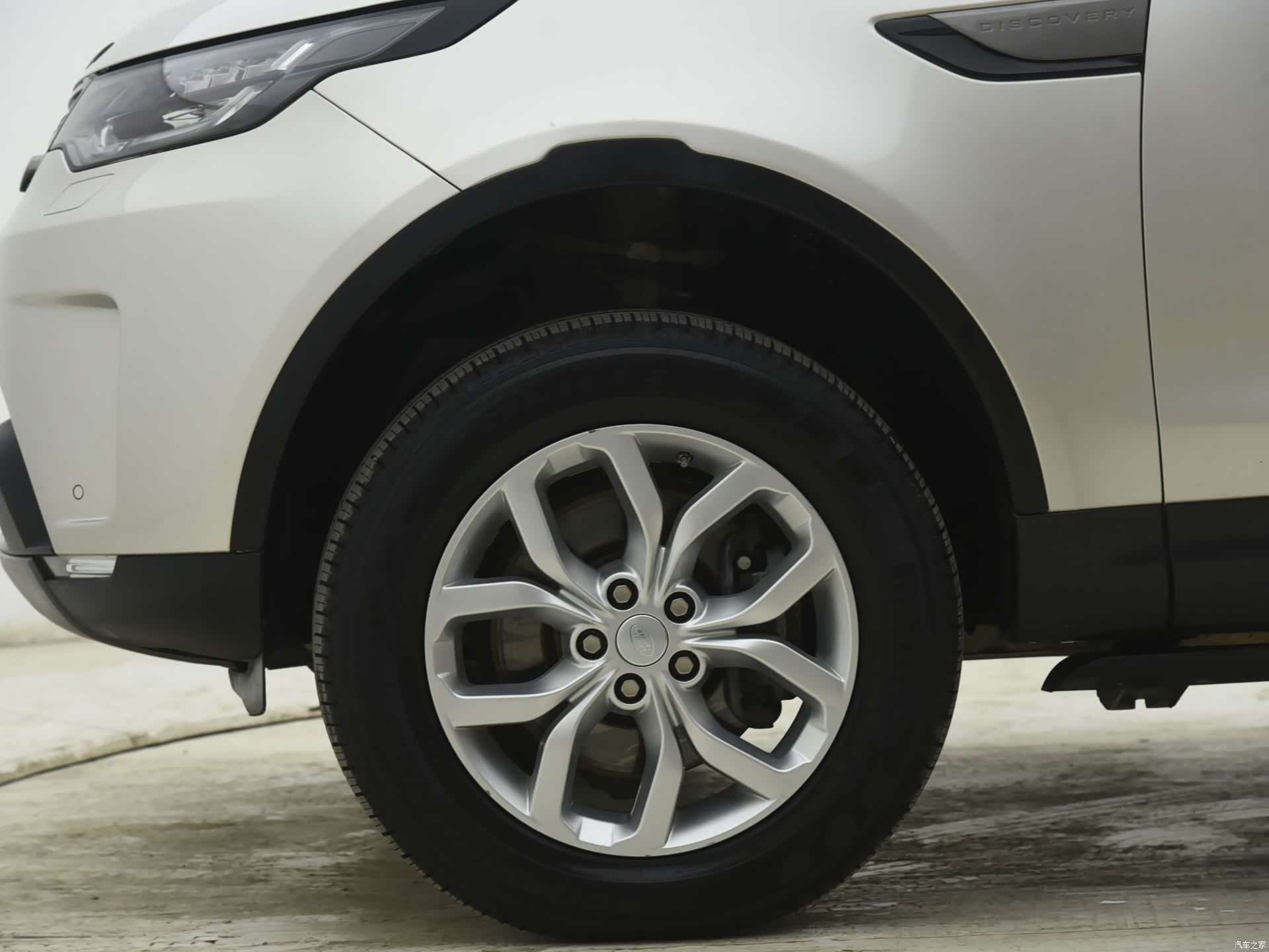 Land Rover Discovery, 2017 3