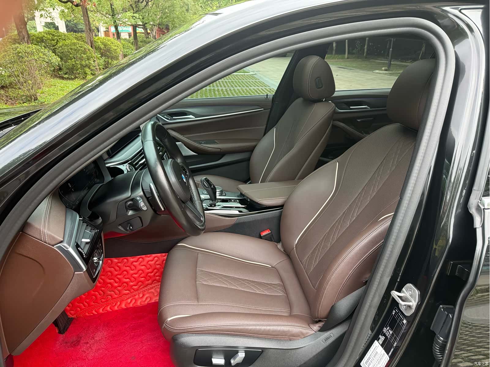 BMW 5 Series, 2021 все фото