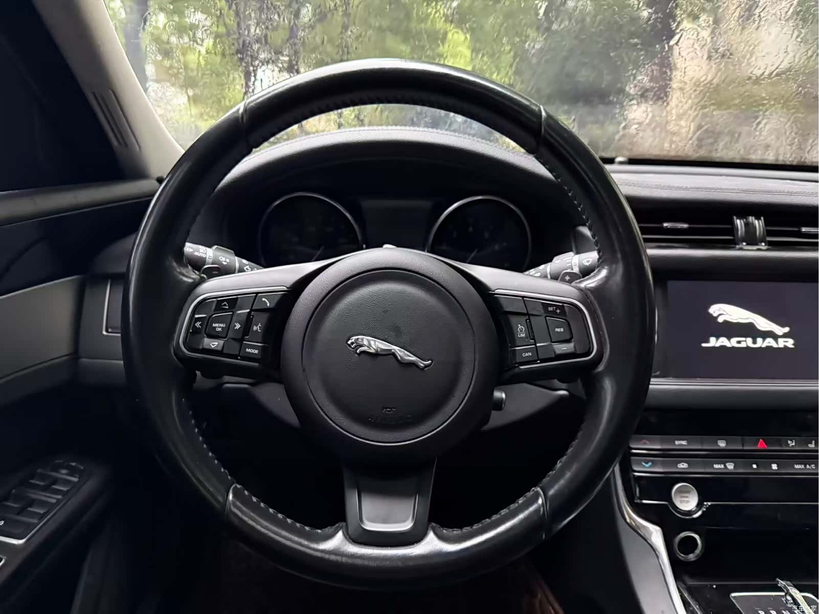 Jaguar XF, 2016 19