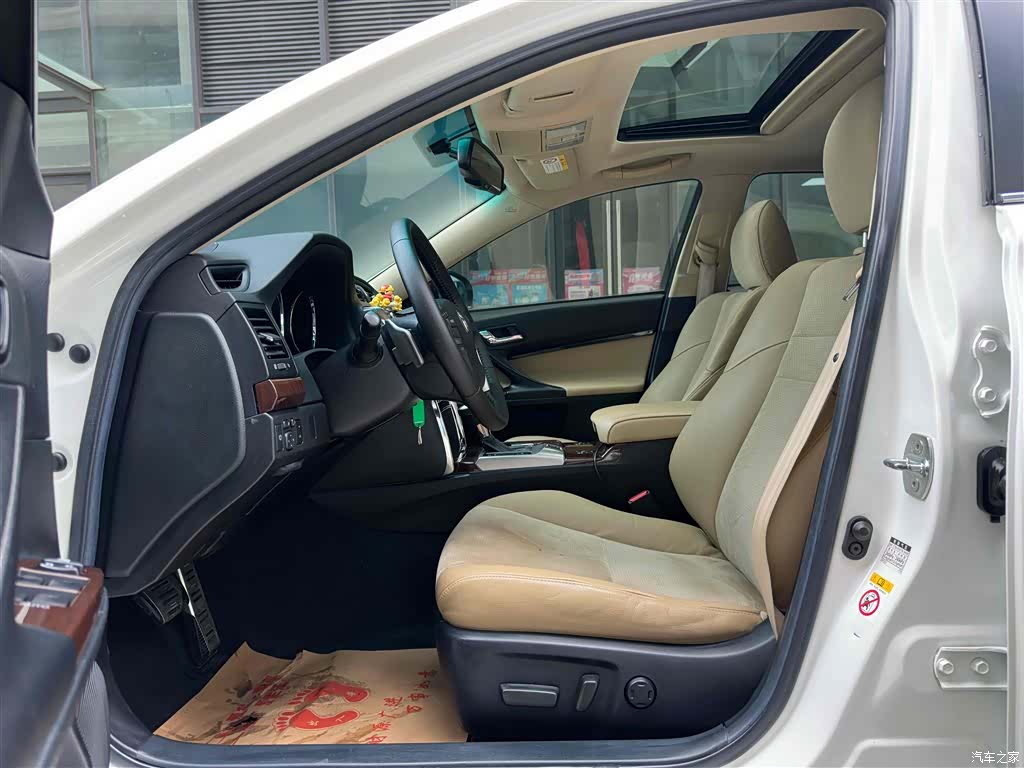 Toyota 2.5V, 2016 11
