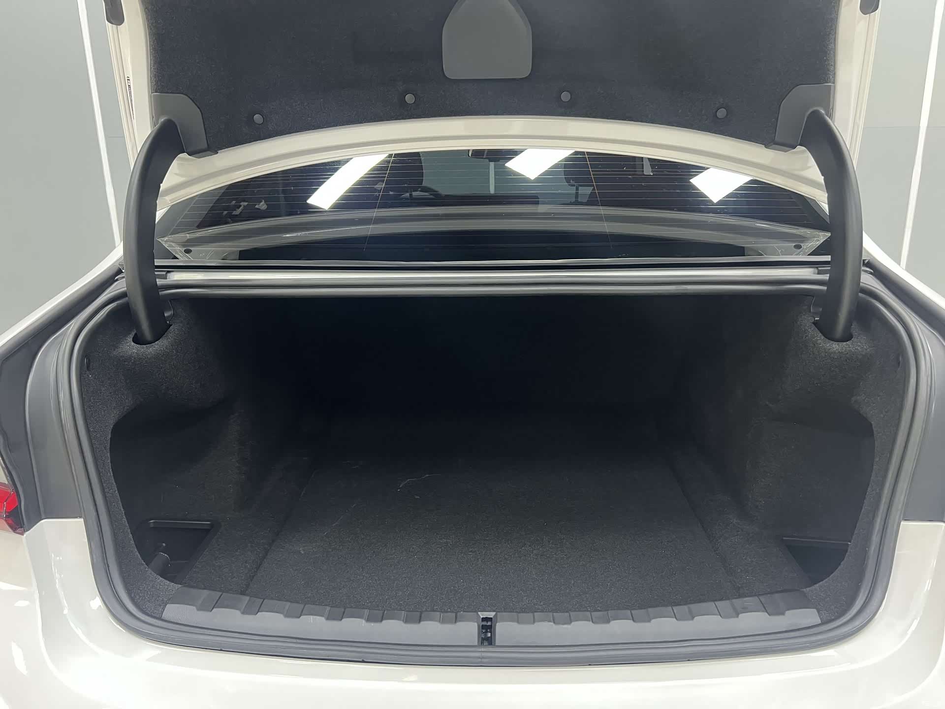 BMW 3 Series, 2023 20