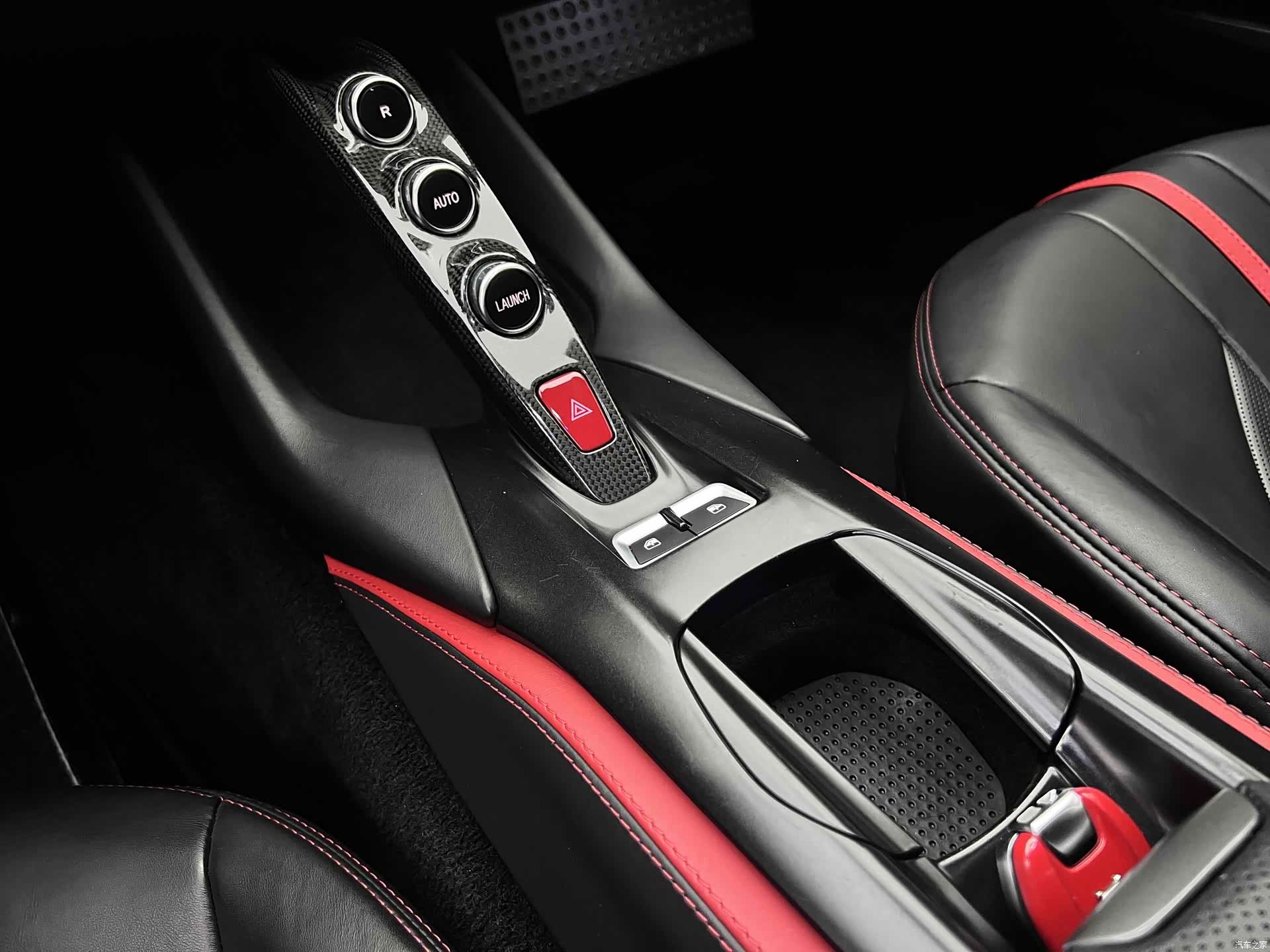 Ferrari 812, 2019 18