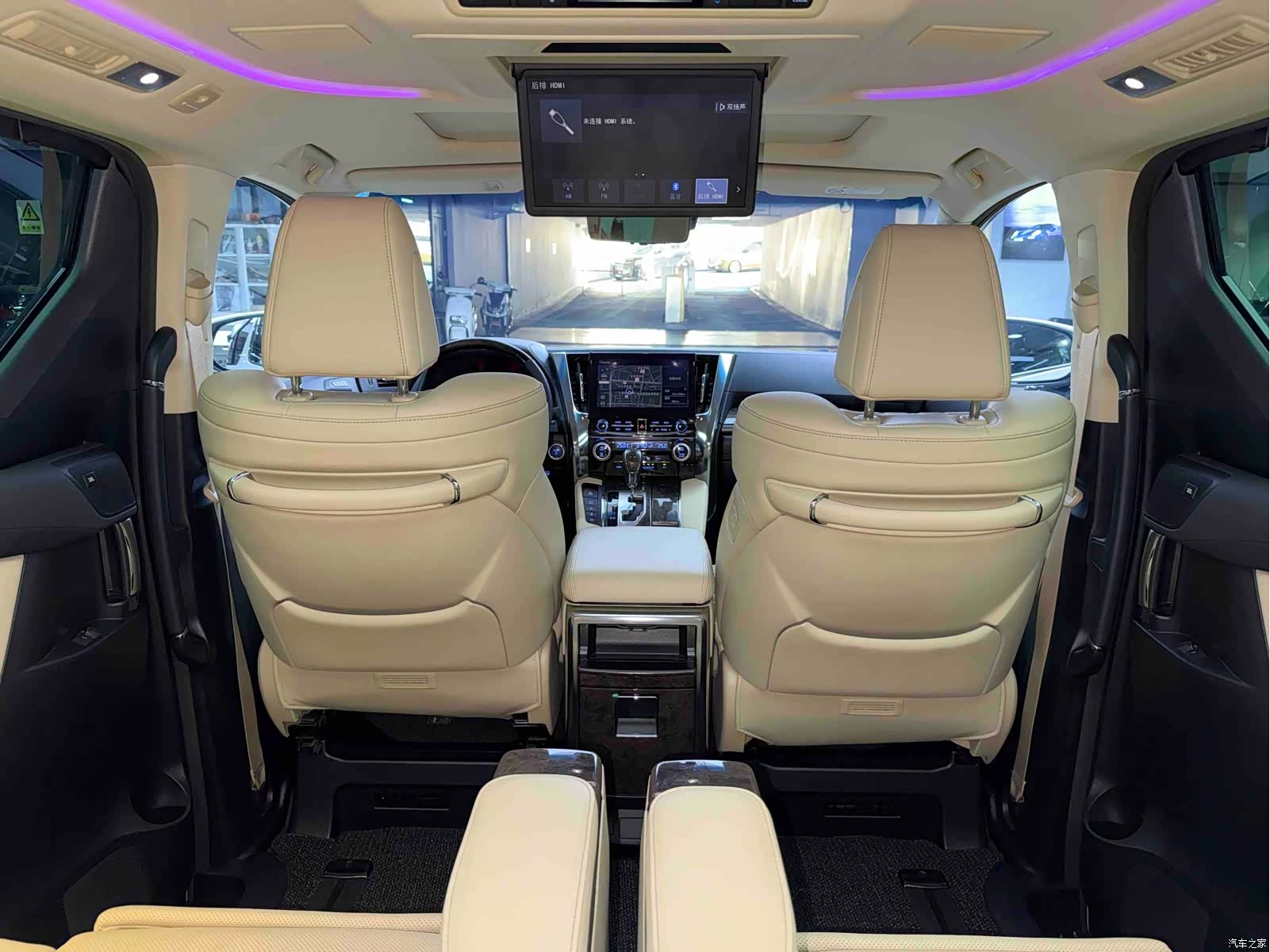 Toyota Vellfire, 2022 21