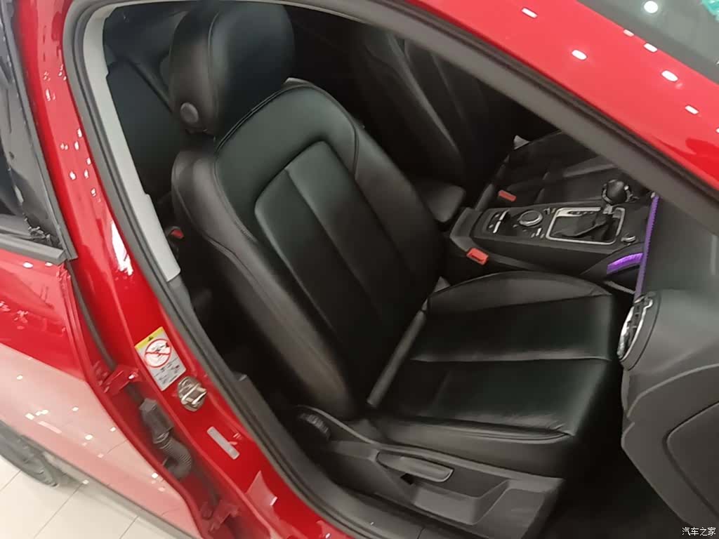 Audi Q2L, 2019 25