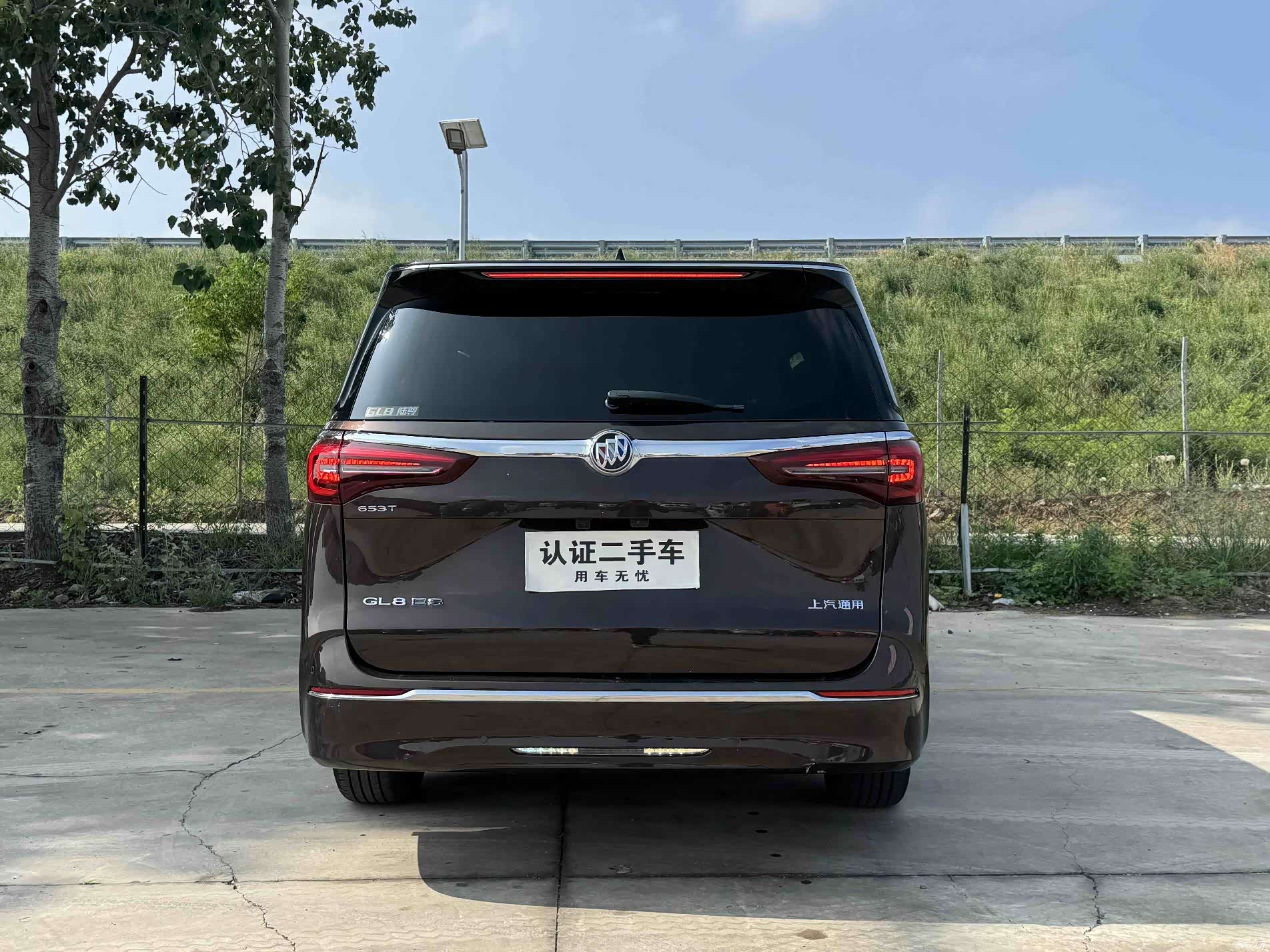 Buick GL8, 2021 3