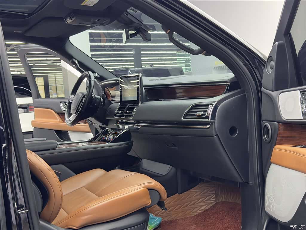 Lincoln Navigator, 2022 8