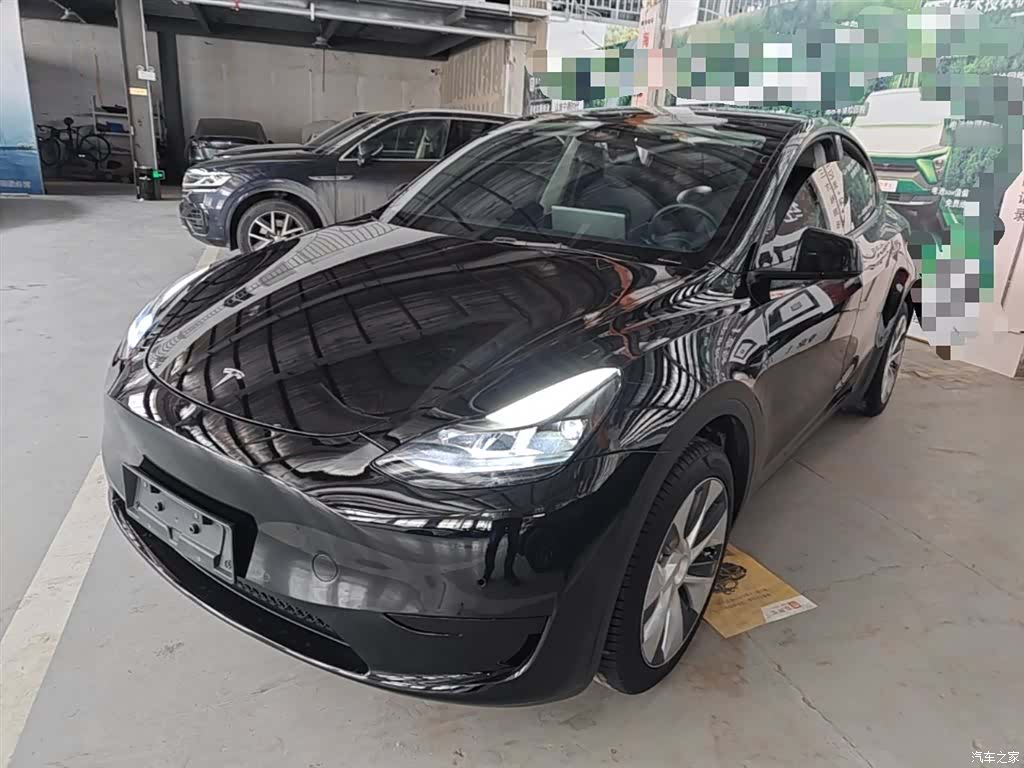 Tesla Model Y, 2023 2