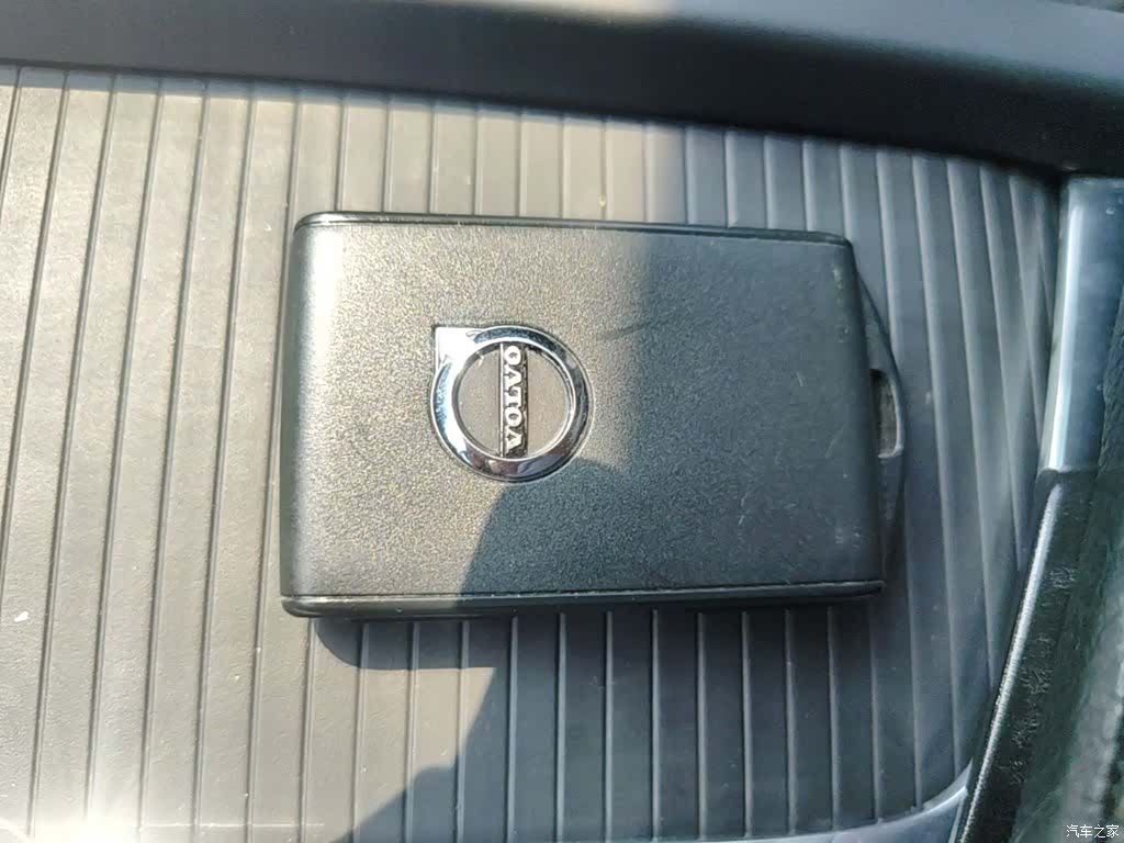 Volvo XC60, 2018 15