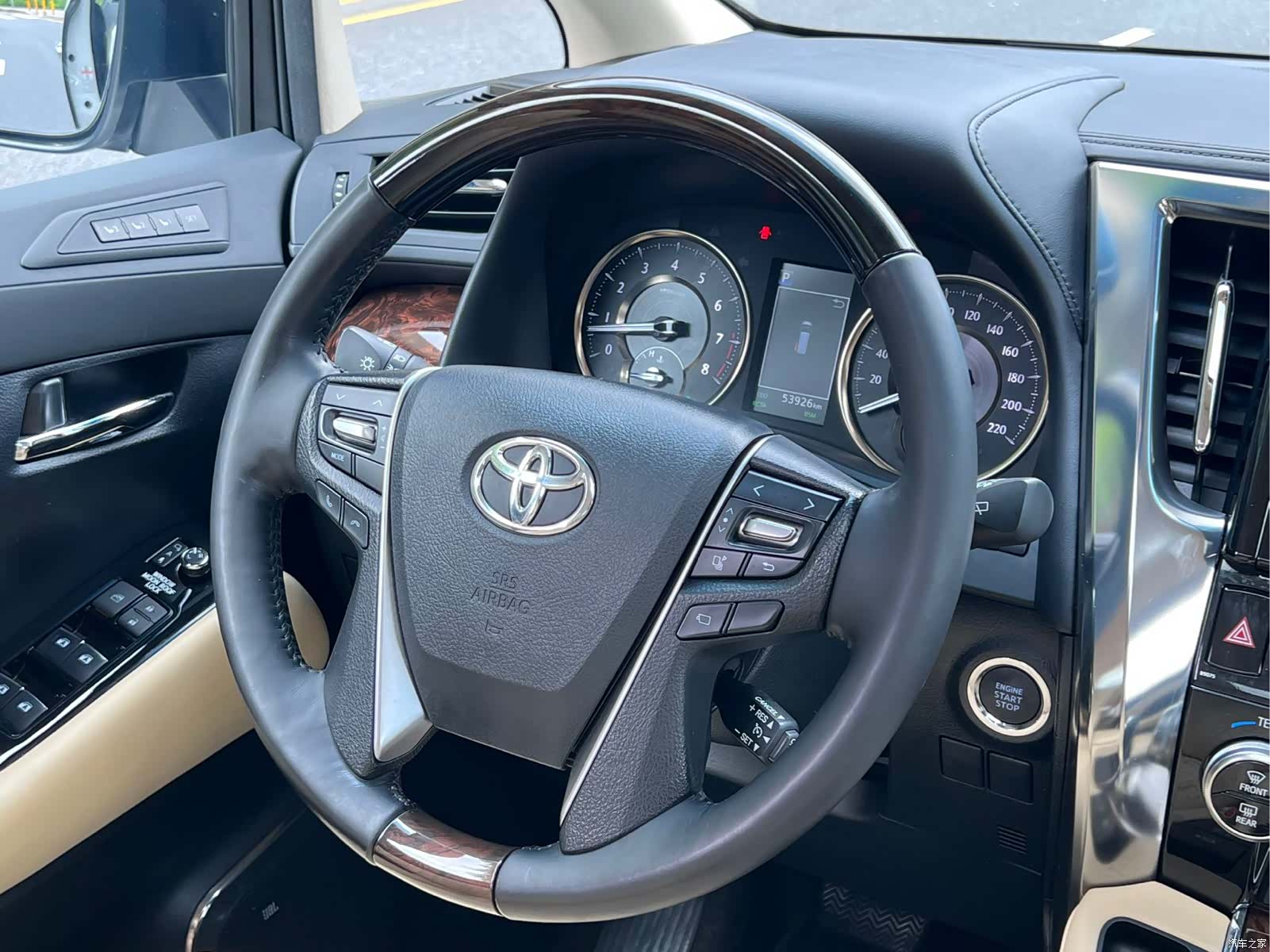 Toyota Alphard, 2018 15