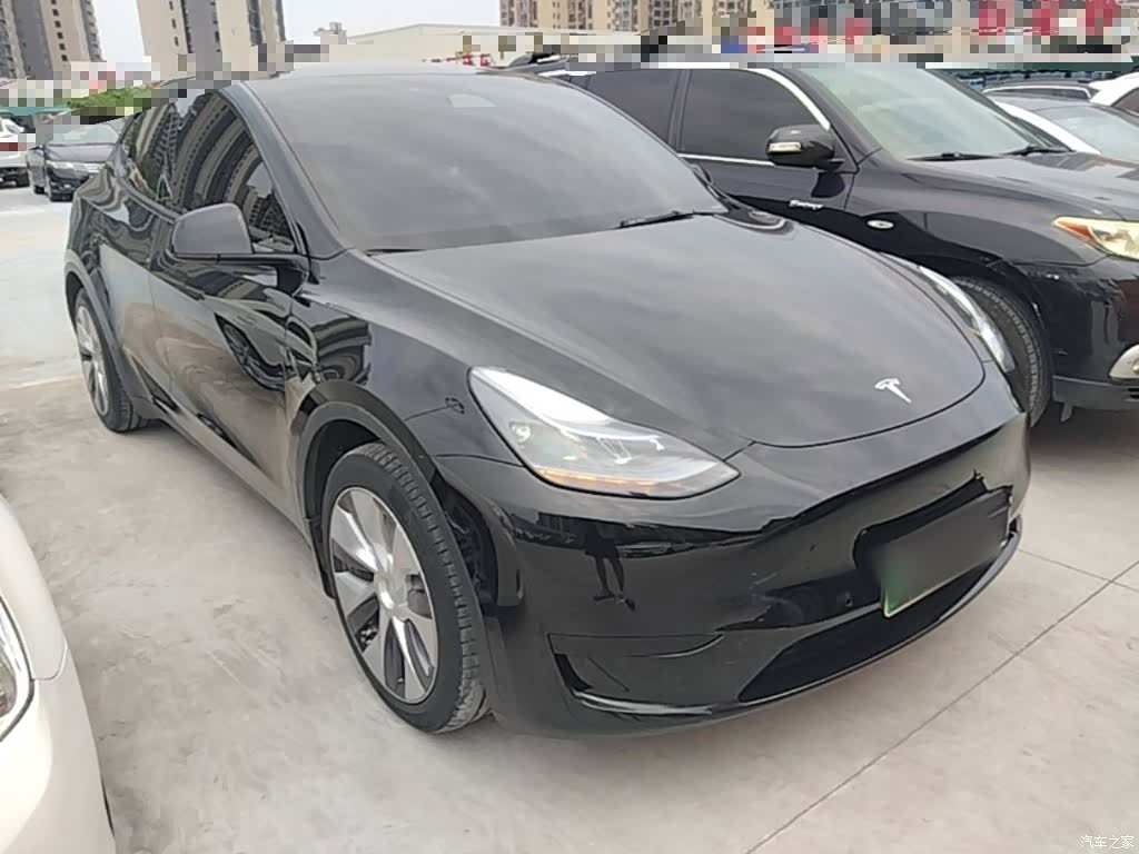 Tesla Model Y, 2023 4
