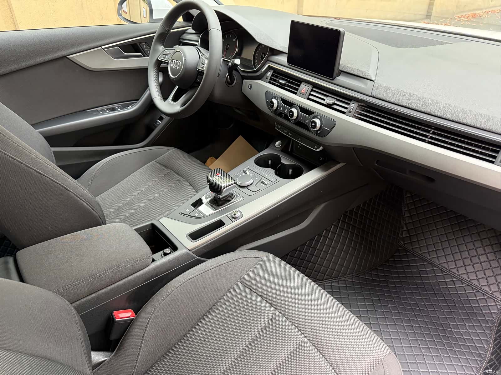 Audi A4L, 2018 6