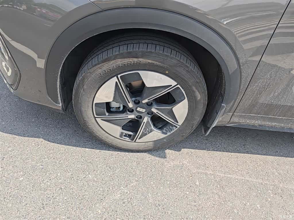 Geely Galaxy E5, 2025 23