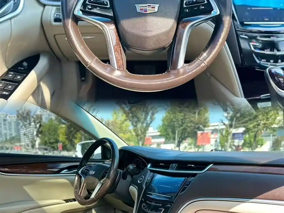 Cadillac XTS