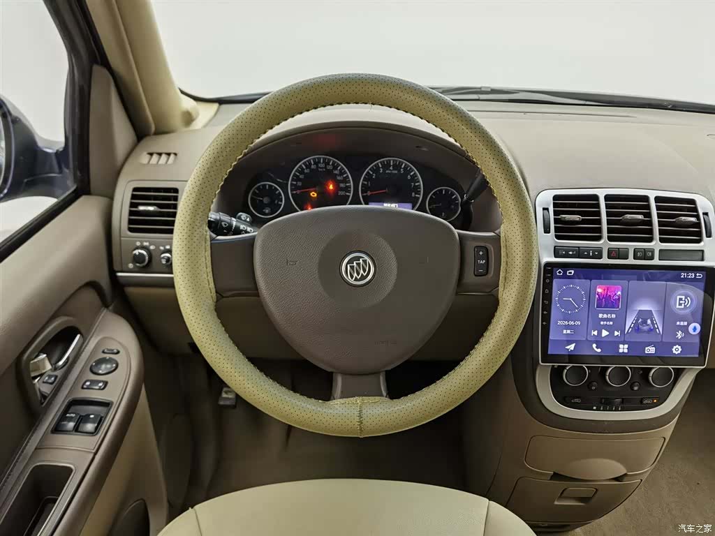 Buick GL8, 2016 11