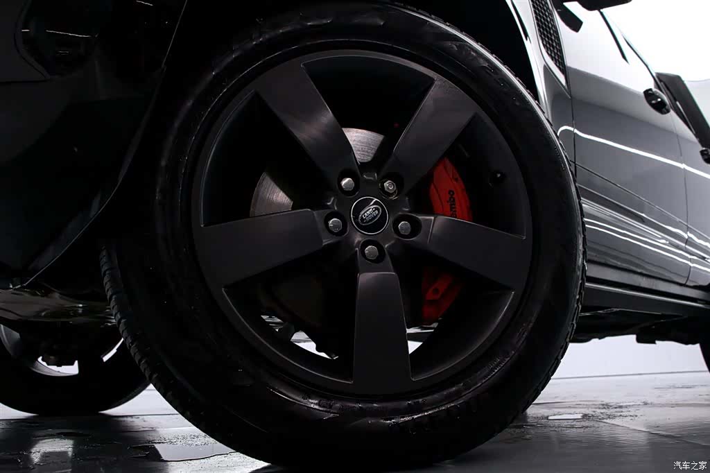 Land Rover Defender, 2024 16