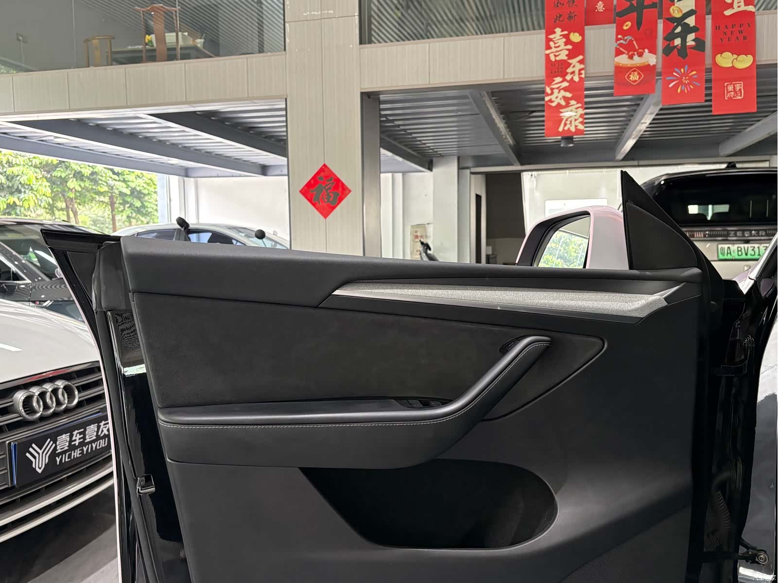 Tesla Model Y, 2023 22