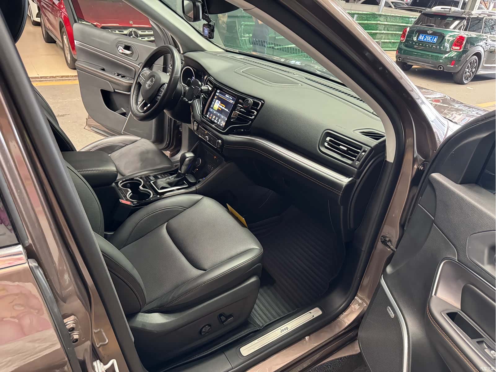 Jeep Grand Commander, 2019 16