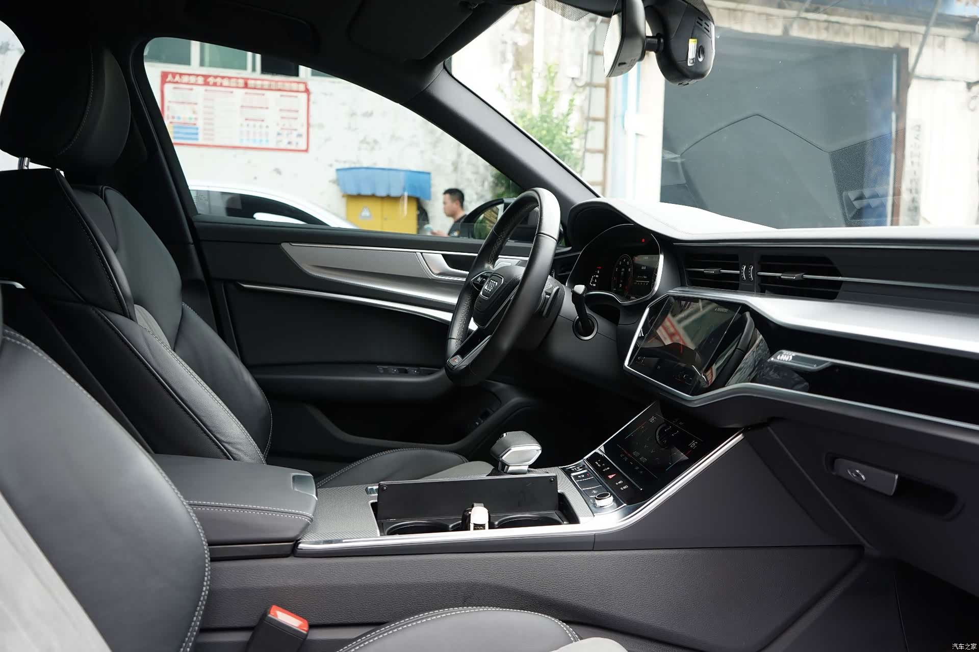 Audi A6L, 2024 25